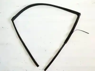 Peça sobressalente para automóvel em segunda mão plásticos por skoda octavia ii combi (1z5) 1.6 tdi 4x4 referências oem iam 