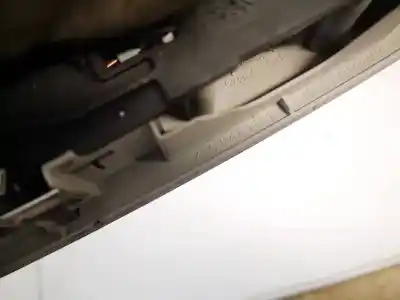 Автозапчастина б/у внутрішне світло для audi q7 (4l) 3.0 tdi посилання на oem iam 4l0947111b  