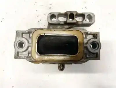 Second-hand car spare part engine support for opel kadett e fastback (t85) 1.4 s (c08, c48, d08, d48) oem iam references 1k0199262  