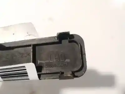 Pezzo di ricambio per auto di seconda mano plastica per toyota corolla (e12) 2.0 d-4d sol berlina riferimenti oem iam 5890402040  