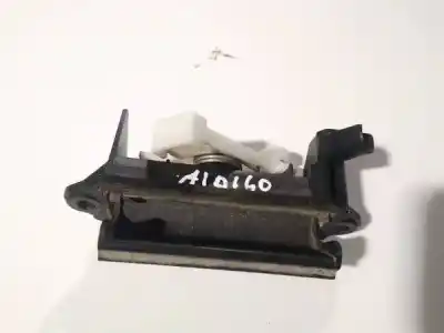 Pezzo di ricambio per auto di seconda mano plastica per toyota corolla (e12) 2.0 d-4d sol berlina riferimenti oem iam 