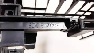 Pezzo di ricambio per auto di seconda mano plastiche per audi a4 avant (b5) 2.4 riferimenti oem iam 8d0857007  8d0.857.007