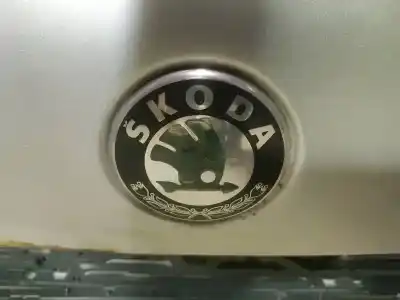 Pièce détachée automobile d'occasion emblème / logo pour skoda octavia combi (1z5) 2.0 tdi références oem iam   