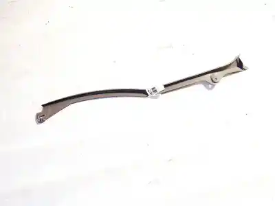 Peça sobressalente para automóvel em segunda mão plásticos por audi a4 avant (b5) 2.4 referências oem iam 8d0867767