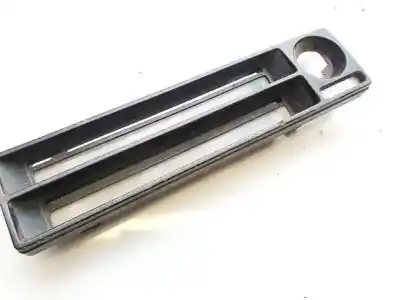 Peça sobressalente para automóvel em segunda mão plásticos por volkswagen golf ii 1.3 referências oem iam 191919383