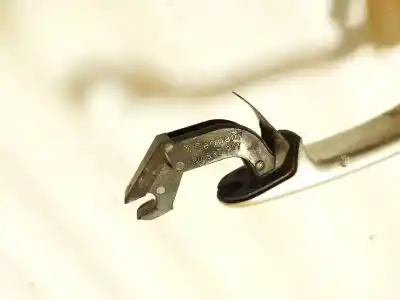 Автозапчастина б/у зовнішня ручка передня прав для skoda octavia combi (1z5) 2.0 tdi посилання на oem iam 8b0837207  