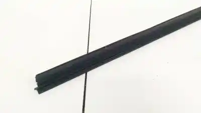 Peça sobressalente para automóvel em segunda mão plásticos por skoda octavia ii combi (1z5) 1.6 tdi 4x4 referências oem iam 