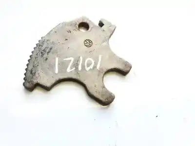 Peça sobressalente para automóvel em segunda mão plásticos por volkswagen golf ii 1.3 referências oem iam 