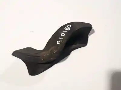 Peça sobressalente para automóvel em segunda mão plásticos por skoda octavia ii combi (1z5) 1.6 tdi 4x4 referências oem iam 678940d010