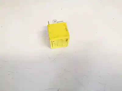 Second-hand car spare part relay for opel vectra c (z02) 2.2 dti 16v (f69) oem iam references 90226846