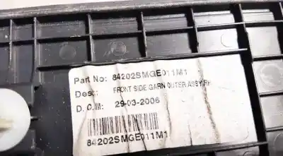 Pezzo di ricambio per auto di seconda mano plastiche per opel corsa a fastback (s83) 1.2 i (f08, m08, f68, m68) riferimenti oem iam 84202smge011m1  