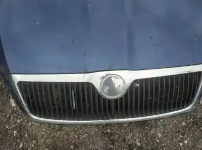 Peça sobressalente para automóvel em segunda mão Grelha Frontal por SKODA OCTAVIA COMBI (1Z5) 2.0 TDI Referências OEM IAM   