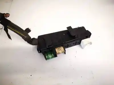 Second-hand car spare part fuse box unit for opel vectra c (z02) 2.2 dti 16v (f69) oem iam references zf231