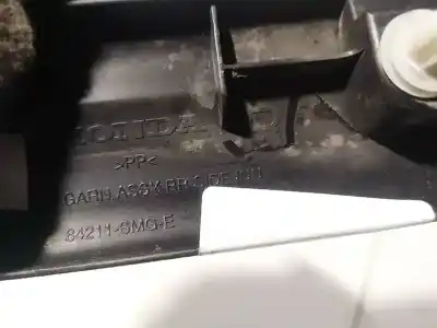 Pezzo di ricambio per auto di seconda mano plastiche per opel corsa a fastback (s83) 1.2 i (f08, m08, f68, m68) riferimenti oem iam 84211smge  84211-smg-e