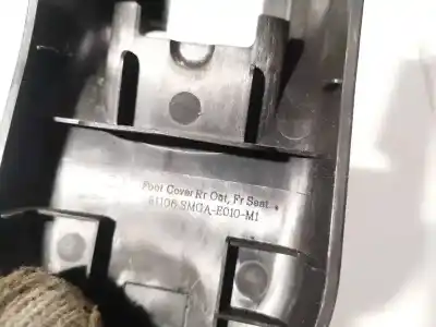 Pezzo di ricambio per auto di seconda mano plastiche per opel corsa a fastback (s83) 1.2 i (f08, m08, f68, m68) riferimenti oem iam 81106smgae010m1  81106smga-e010-m1