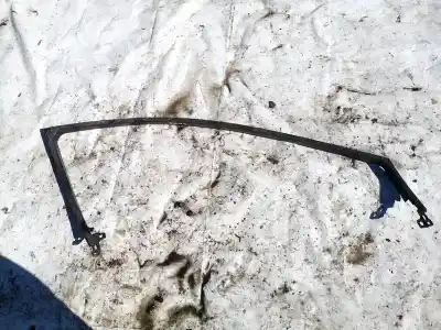 Peça sobressalente para automóvel em segunda mão plásticos por skoda octavia ii combi (1z5) 1.6 tdi 4x4 referências oem iam 6766405010