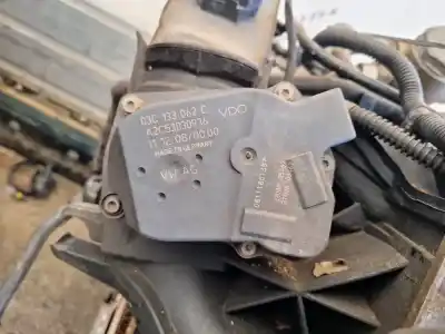 Peça sobressalente para automóvel em segunda mão borboleta de admissão por volkswagen golf v (1k1) 1.4 tsi referências oem iam 03c133062c