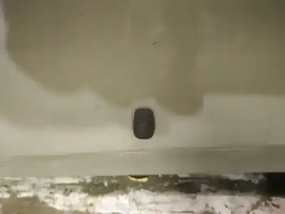 Peça sobressalente para automóvel em segunda mão plásticos por toyota corolla verso (r1) 2.2 d-4d sol referências oem iam 