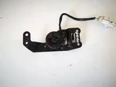 Pièce détachée automobile d'occasion Haut-parleur pour MAZDA MPV, III 1999.08 - 2006.02 2.0 90KW 1999.09 - 2000.08 Références OEM IAM LC716696Y  