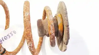 Second-hand car spare part shock absorber spring for bmw 3 (e30) m3 2.3 oem iam references   