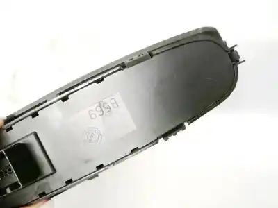 Second-hand car spare part left front power window switch for fiat stilo multi wagon (192) 1.6 16v oem iam references b569  