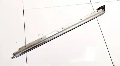 Peça sobressalente para automóvel em segunda mão plásticos por audi a4 avant (b5) 2.4 referências oem iam 8d9853763