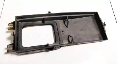 İkinci el araba yedek parçası röle/sigorta kutusu için audi a4 avant (b5) 2.4 oem iam referansları 8d0819641a  8d0819441d
