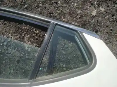 Tweedehands auto-onderdeel custody glas links achter voor kia optima 1.7 crdi oem iam-referenties as2  