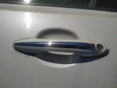 Pezzo di ricambio per auto di seconda mano maniglia esterna anteriore sinistra per kia optima 1.7 crdi riferimenti oem iam   
