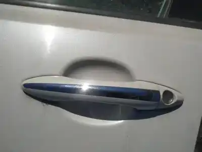 Pezzo di ricambio per auto di seconda mano maniglia esterna anteriore sinistra per kia optima 1.7 crdi riferimenti oem iam 