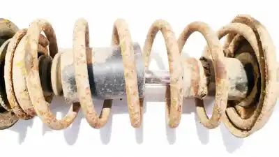 Peça sobressalente para automóvel em segunda mão mola de suspensão por volkswagen golf ii 1.3 referências oem iam 