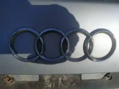 Автозапчасти б/у эмблема за audi a4 b6 (8e2) 2.5 tdi quattro ссылки oem iam   