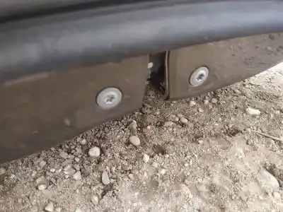 Pièce détachée automobile d'occasion serrure de porte avant gauche pour toyota corolla verso (r1) 2.2 d-4d sport références oem iam 