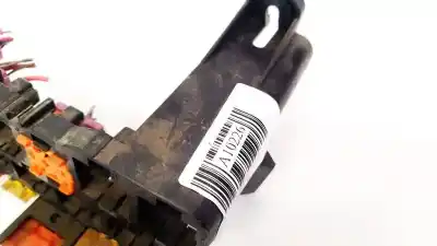 Peça sobressalente para automóvel em segunda mão caixa de fusíveis e relés por audi a4 avant (b5) 2.4 referências oem iam 8d1937545  
