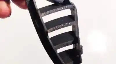 Peça sobressalente para automóvel em segunda mão plásticos por bmw 3 (e30) m3 2.3 referências oem iam 13191571  