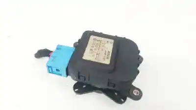 Pezzo di ricambio per auto di seconda mano Motore Apertura Boccole Aria Condizionata per AUDI A4 AVANT (B5) 2.4 Riferimenti OEM IAM 8D1820511B  0132801116