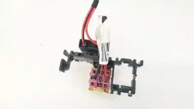 Peça sobressalente para automóvel em segunda mão caixa de fusíveis e relés por audi a4 avant (b5) 2.4 referências oem iam 8d0937503c  