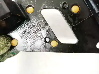 Pezzo di ricambio per auto di seconda mano plastica per kia ceed (ed) 1.6 crdi 115 riferimenti oem iam 823111h010  82311-1h010