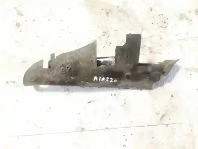 Peça sobressalente para automóvel em segunda mão plásticos por audi a4 avant (b5) 2.4 referências oem iam 8d0421284b  