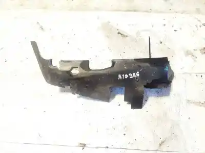 Peça sobressalente para automóvel em segunda mão plásticos por audi a4 avant (b5) 2.4 referências oem iam 8d012128b
