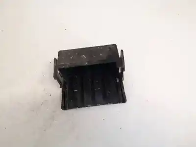 Second-hand car spare part fuse box unit for peugeot 207 1.4 16v cat (kfu / et3j4) oem iam references   