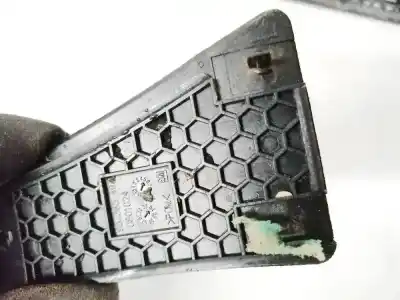 Second-hand car spare part plastics for opel meriva 1.6 16v oem iam references 93365493  0801024