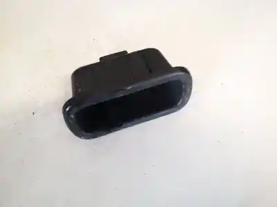 Автозапчасти б/у пластики за peugeot 207 1.4 16v cat (kfu / et3j4) ссылки oem iam 5176390