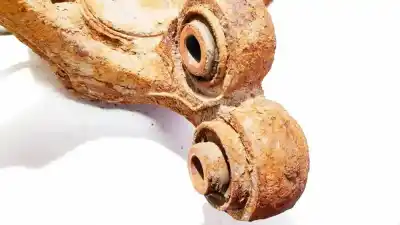 Second-hand car spare part rear right knuckle for kia optima 1.7 crdi oem iam references   