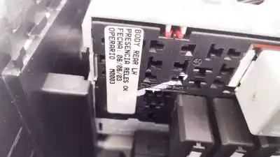 Peça sobressalente para automóvel em segunda mão caixa de fusíveis e relés por bmw 3 (e30) m3 2.3 referências oem iam m0003  