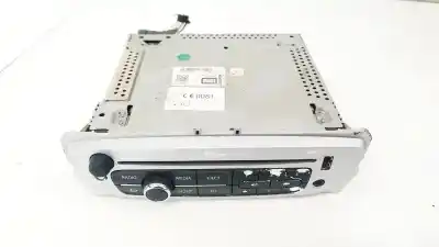 Tweedehands auto-onderdeel AUDIOSYSTEEM / RADIO-CD voor RENAULT MEGANE  OEM IAM-referenties A2C32333000  281153266R