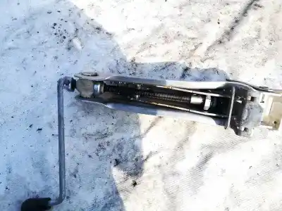 Pezzo di ricambio per auto di seconda mano Cric Di Sollevamento per VOLKSWAGEN PASSAT VARIANT (3B6) 1.9 TDI Riferimenti OEM IAM   