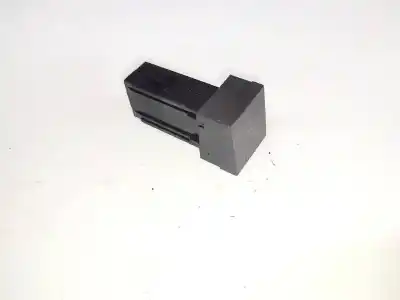 Pezzo di ricambio per auto di seconda mano plastica per chevrolet captiva 2.4 cat riferimenti oem iam 2020060741  