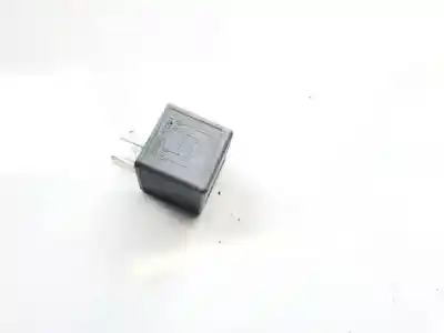 Second-hand car spare part relay for audi a6 allroad quattro (4fh) 3.2 fsi oem iam references 8d0951253a