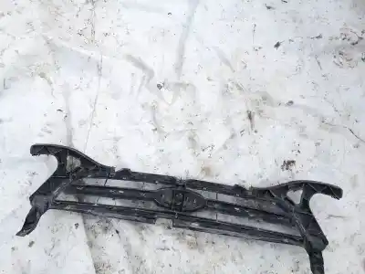 Автозапчастина б/у передня решіта для nissan bluebird hatchback (t72, t12) 1.6 посилання на oem iam bs718200b  bs71-8200-b